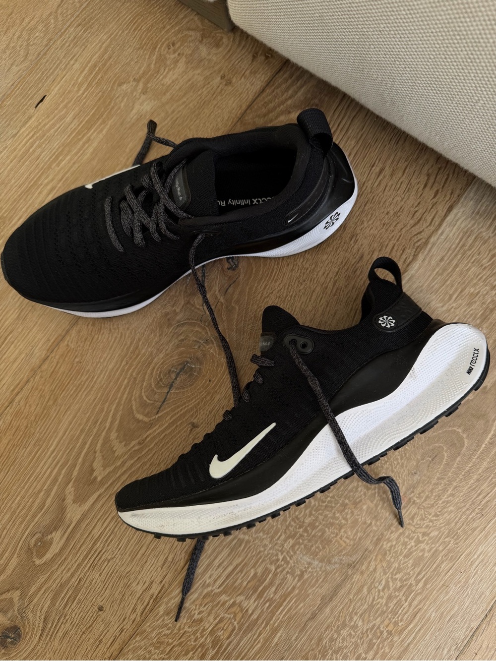 Nike Black & White womens Low-Top Sneakers